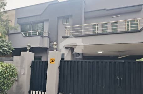 10 Marla 4 Bedroom Well Maintained House For Rent  In Askari 11 Lhr