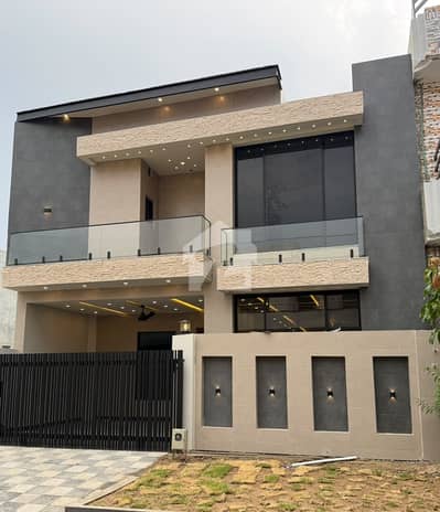 C Block 7 Marla Beautifull Designer House