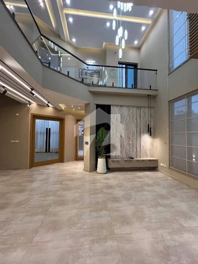 10 Marla Brand New Luxury Double Unite House With Gas For Rent