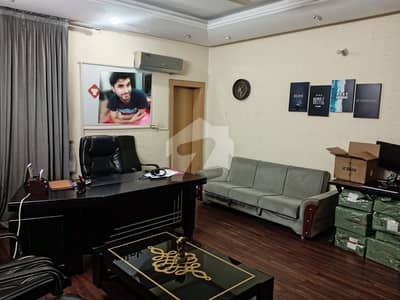جوہر ٹاؤن فیز 2 جوہر ٹاؤن,لاہور میں 3 کمروں کا 1 کنال بالائی پورشن 1.6 لاکھ میں کرایہ پر دستیاب ہے۔ جوہر ٹاؤن فیز 2 جوہر ٹاؤن,لاہور میں 3 کمروں کا 1 کنال بالائی پورشن 1.6 لاکھ میں کرایہ پر دستیاب ہے۔