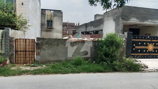 10 MARLA PLOT AVAILABLE FOR SALE IN EDEN RESIDENCIA. . BEST LOCATION
