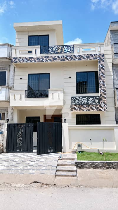 جی ۔ 13/1 جی ۔ 13,اسلام آباد میں 4 کمروں کا 4 مرلہ مکان 4.3 کروڑ میں برائے فروخت۔