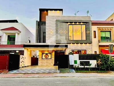 بحریہ ٹاؤن سیکٹر سی بحریہ ٹاؤن,لاہور میں 5 کمروں کا 10 مرلہ مکان 2.85 کروڑ میں برائے فروخت۔ بحریہ ٹاؤن سیکٹر سی بحریہ ٹاؤن,لاہور میں 5 کمروں کا 10 مرلہ مکان 2.85 کروڑ میں برائے فروخت۔