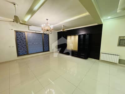 F-7 Triple Story 7 Bedrooms House For Rent 2 Kitchens
