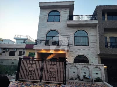 ڈی ۔ 12/1 ڈی ۔ 12,اسلام آباد میں 3 کمروں کا 4 مرلہ مکان 4.25 کروڑ میں برائے فروخت۔