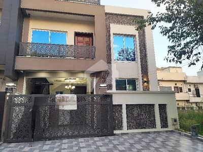 ڈی ۔ 12/1 ڈی ۔ 12,اسلام آباد میں 5 کمروں کا 5 مرلہ مکان 5.45 کروڑ میں برائے فروخت۔ ڈی ۔ 12/1 ڈی ۔ 12,اسلام آباد میں 5 کمروں کا 5 مرلہ مکان 5.45 کروڑ میں برائے فروخت۔