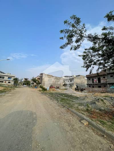 5 Marla Develop Plots Available In Easy Installments In B Block Of Gulberg Greens 5 Marla Develop Plots Available In Easy Installments In B Block Of Gulberg Greens