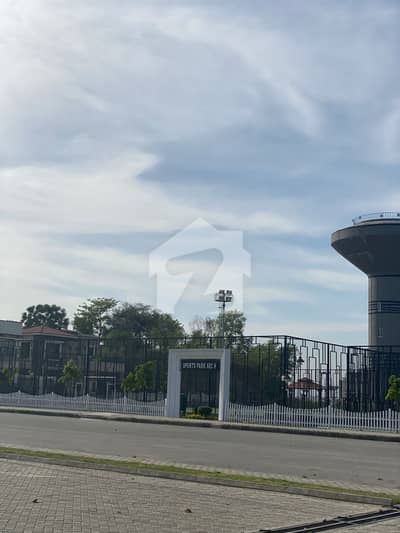 1 kanal plot for sale sector F street 39.