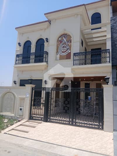Corner! 8 Marla Brand new Upper Portion For Rent. Corner! 8 Marla Brand new Upper Portion For Rent.