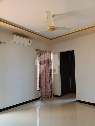 10 Marla Upper Portion For Rent In DHA Phase 5, Sector D, Islamabad