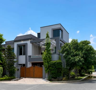 8 Marla Corner House For Sale 8 Marla Corner House For Sale