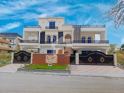 1 KANAL LUXURY DESIGNER BRAND NEW HOUSE FOR SALE IN G-13/4 1 KANAL LUXURY DESIGNER BRAND NEW HOUSE FOR SALE IN G-13/4