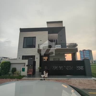 بحریہ ٹاؤن سیکٹر سی بحریہ ٹاؤن,لاہور میں 5 کمروں کا 10 مرلہ مکان 4.3 کروڑ میں برائے فروخت۔