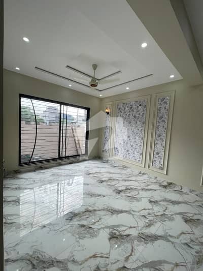 DHA RAHBAR PH 11 SECTOR 2 5MARLA MODERN HOUSE AVAILABLE FOR SALE RIFHT KNOW 5MARLA MODERN HOUSE BANK LOAN FACILITY AVAILABLE