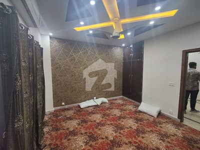 Bachelors flats available for rent pak Arab society