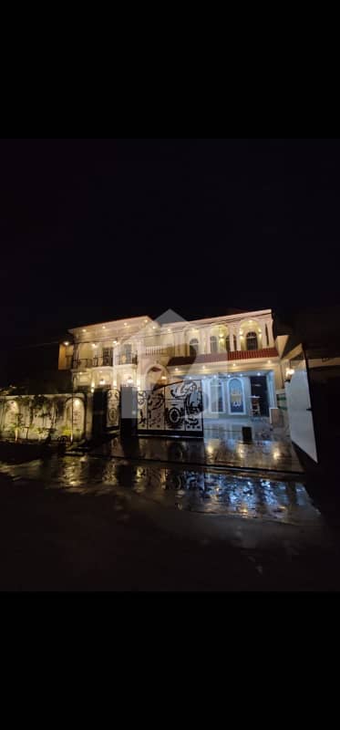 1 KANAL BRAND NEW HOUSE AT PRECIOUS LOCATION AVAILABLE FOR SALE