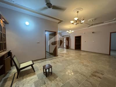 400 Sqyds Single Storey Well Maintained Bungalow For Sale In Blk 7 Jauhar 400 Sqyds Single Storey Well Maintained Bungalow For Sale In Blk 7 Jauhar