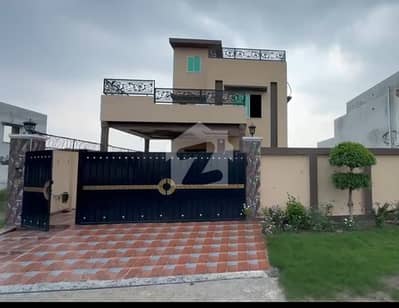 لاہور موٹر وے سٹی ۔ بلاک ٹی پرائم لاھور موٹروے سٹی,لاہور میں 4 کمروں کا 1 کنال مکان 3.2 کروڑ میں برائے فروخت۔ لاہور موٹر وے سٹی ۔ بلاک ٹی پرائم لاھور موٹروے سٹی,لاہور میں 4 کمروں کا 1 کنال مکان 3.2 کروڑ میں برائے فروخت۔