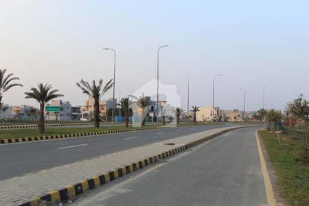 ڈی ایچ اے فیز 7 - بلاک وائے ڈی ایچ اے فیز 7,ڈی ایچ اے ڈیفینس,لاہور میں 10 مرلہ رہائشی پلاٹ 2.75 کروڑ میں برائے فروخت۔