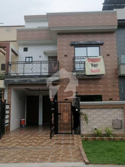 05 MARLA FACING PARK BRAND NNEW DOUBLE STORY HOUSE AVAILABLE FOR SALE AT PRIME LOCATION IN KHAYABAN-E-AMIN L BLOCK