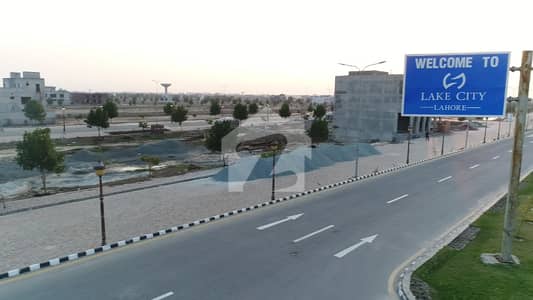 5 Marla Plot Excellent Location Sector M7 C4 5 Marla Plot Excellent Location Sector M7 C4