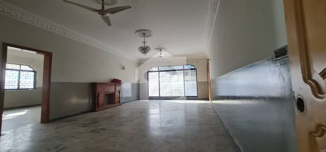 F-11/1: 1000 Yards Corner House With Basement, Nazim-Ud-Din Road, Front Open, 8 Bedrooms, Huge Parking, Demand 35 Crores