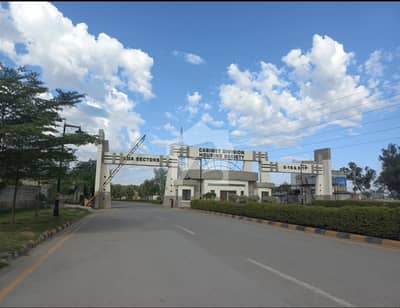 01 kanal corner level plot on 80 ft road, available for sale. . .