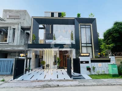 10 Marla Upper Portion for Rent in Jasmine Block Bahria Town Lahore