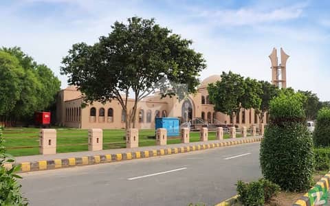 ڈی ایچ اے ڈیفینس فیز 5 ڈی ایچ اے ڈیفینس,اسلام آباد میں 8 مرلہ کمرشل پلاٹ 24.0 کروڑ میں برائے فروخت۔