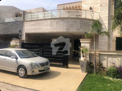 10-Marla 4-Bedroom's Tile Flooring ( House ) For Sale | Askari 10 Lahore Cantt | @nusratestate