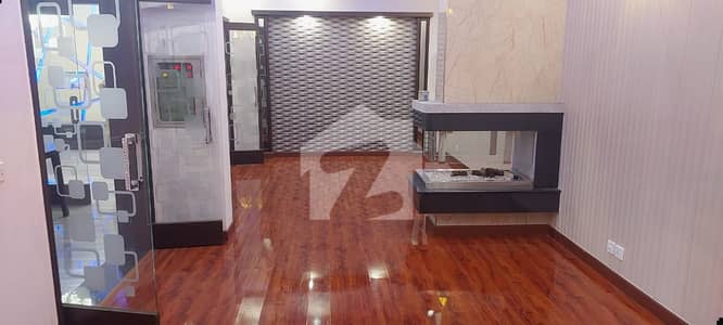 10 MARLA ELEGANT AND FULLY MAINTAINED LIKE BRAND NEW HOUSE IS AVAILABLE FOR RENT IN THE BEST BLOCK OF DHA LAHORE.