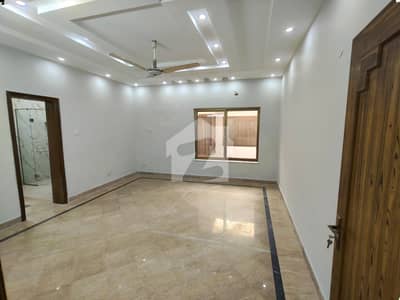 ELEGANT AND WELL-MAINTAINED UPPER PORTION IS AVAILABLE FOR RENT IN THE BEST BLOCK OF DHA LAHORE.
