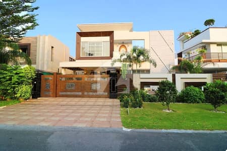 ANW REAL ESTATE PROUDLY OFFERS: 10 MARLA ELEGANT AND FULLY MAINTAINED SUPER HOT LOCATED BUNGALOW IS AVAILABLE IN THE BEST BLOCK OF DHA PHASE 7 LAHORE.