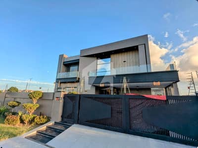 ANW REAL ESTATE PROUDLY OFFERS: 10 MARLA ELEGANT AND FULLY MAINTAINED SUPER HOT LOCATED BUNGALOW IS AVAILABLE IN THE BEST BLOCK OF DHA PHASE 5 LAHORE.