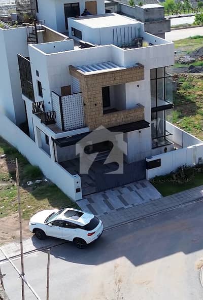 Ten Marla Beautiful House In DHA Phase 5