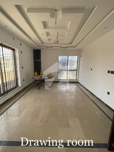 1 Kanal Upper Portion Available For Rent