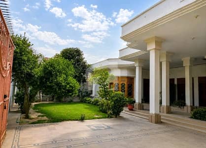 27 Marla House Is Available In Mehmoodabad