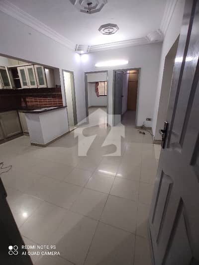 Get This Amazing 900 Square Feet Flat Available In Gulshan-e-Iqbal Town