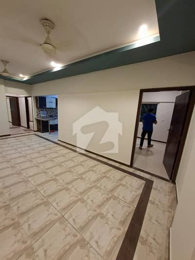 ڈی ایچ اے فیز 8 ڈی ایچ اے ڈیفینس,کراچی میں 3 کمروں کا 6 مرلہ فلیٹ 2.0 لاکھ میں کرایہ پر دستیاب ہے۔