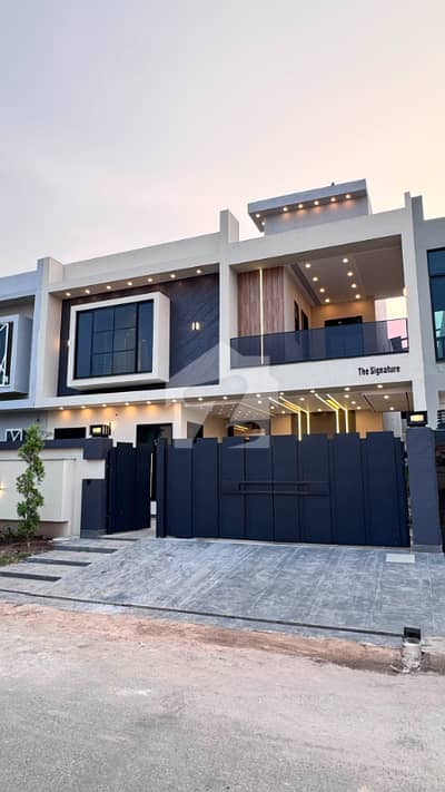 11 Marla Luxury Modern House For Sale Buch Executive villas Main Boulevard