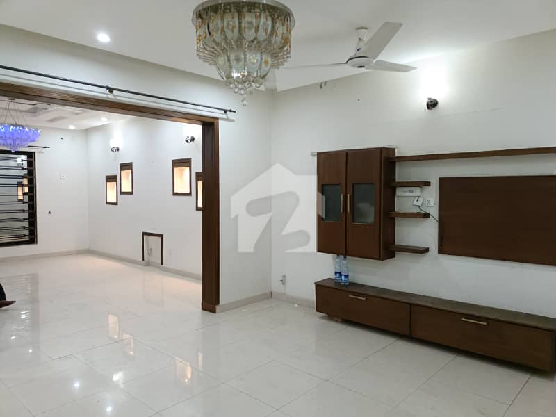 14 Marla Beautiful Upper Portion Available For Rent 14 Marla Beautiful Upper Portion Available For Rent