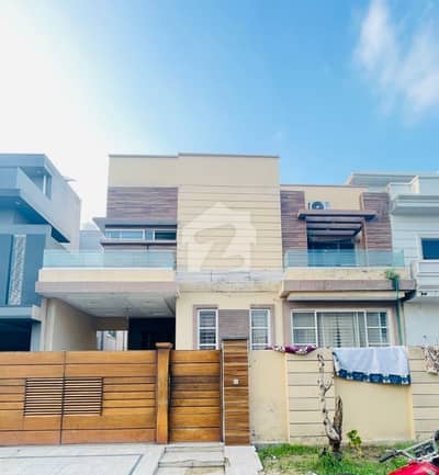 10 Marla modern used House with basement available for Sale in Citi housing Gujranwala 10 Marla modern used House with basement available for Sale in Citi housing Gujranwala