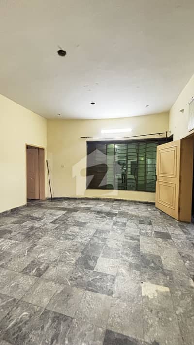 8 Marla Lower Portion For Rent | H3 Block | Park Facing | Garden | 2 Bed