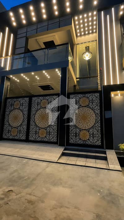 Luxury 240 Sq. Yards Designer House For Sale In Gulshan-E-Maymar Sector T