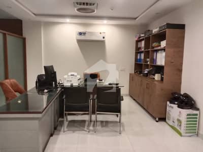 Dha Phase 8 Air Avenue 4 Marla 2nd Floor Available For Rent