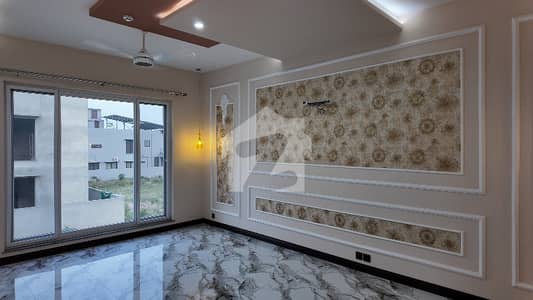 A Prime Location 13 Marla Upper Portion Located In DHA Phase 8 - Ex Air Avenue Is Available For Rent A Prime Location 13 Marla Upper Portion Located In DHA Phase 8 - Ex Air Avenue Is Available For Rent