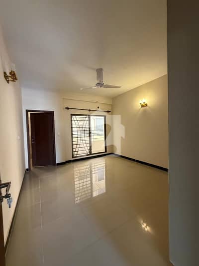 Prime Location 2700 Square Feet Flat For Sale In Askari 5 - Sector J Karachi