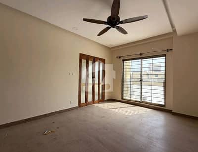 Looking For A Prime Location House In Askari 6 Karachi For Sale