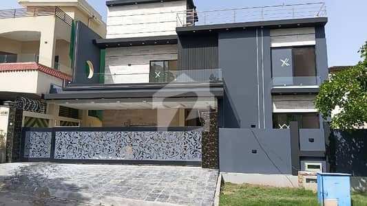 ڈی ایچ اے ڈیفینس فیز 1 ڈی ایچ اے ڈیفینس,اسلام آباد میں 6 کمروں کا 1 کنال مکان 11.25 کروڑ میں برائے فروخت۔ ڈی ایچ اے ڈیفینس فیز 1 ڈی ایچ اے ڈیفینس,اسلام آباد میں 6 کمروں کا 1 کنال مکان 11.25 کروڑ میں برائے فروخت۔