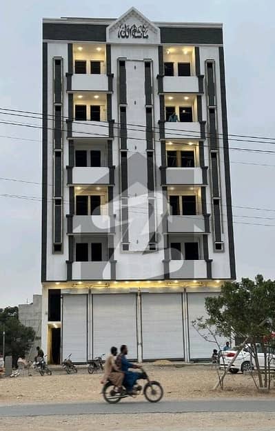 A 900 Square Feet Flat Located In Gulshan-E-Maymar Is Available For Sale ( Bank Loan Applicable)